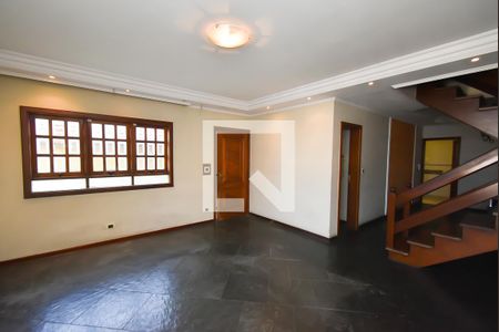 Sala de casa à venda com 3 quartos, 220m² em Vila Nivi, São Paulo
