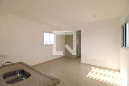 Apartamento para alugar com 42m², 2 quartos e 1 vagaSala/Cozinha e área de seviço