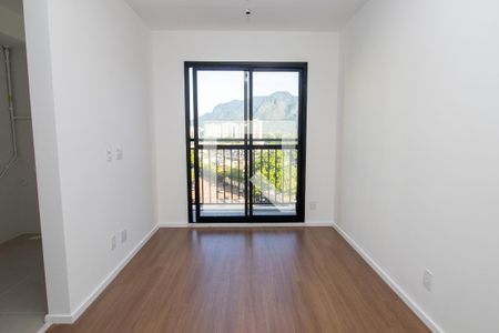 Sala de apartamento para alugar com 1 quarto, 34m² em Jacarepaguá, Rio de Janeiro