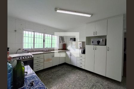 Casa à venda com 3 quartos, 180m² em Vila Sonia, São Paulo