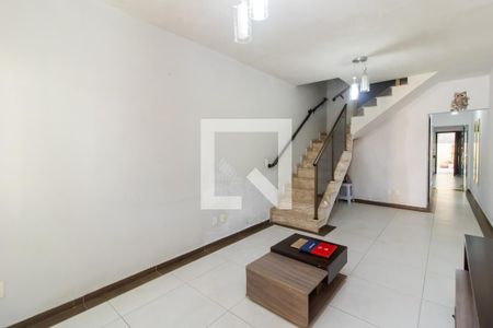 Sala de casa à venda com 3 quartos, 109m² em Cidade Patriarca, São Paulo