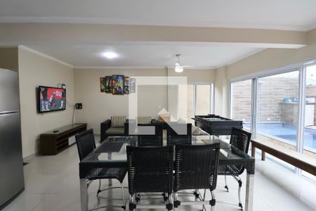 Sala de casa para alugar com 8 quartos, 290m² em Jardim Virginia, Guarujá