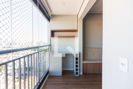 Varanda  de apartamento à venda com 2 quartos, 47m² em Presidente Altino, Osasco