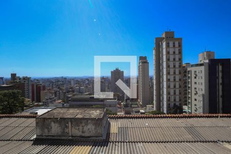 Vista Sala de apartamento à venda com 3 quartos, 90m² em Santo Antônio, Belo Horizonte