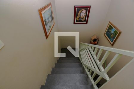 Sala - escada de acesso aos quartos de casa à venda com 3 quartos, 161m² em Alves Dias, São Bernardo do Campo