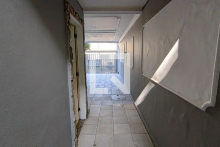 corredor - garagem de casa de condomínio à venda com 3 quartos, 160m² em Taquara, Rio de Janeiro