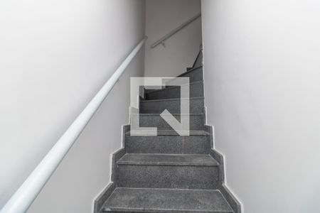 Escada de casa à venda com 3 quartos, 105m² em Vila Guilhermina, São Paulo