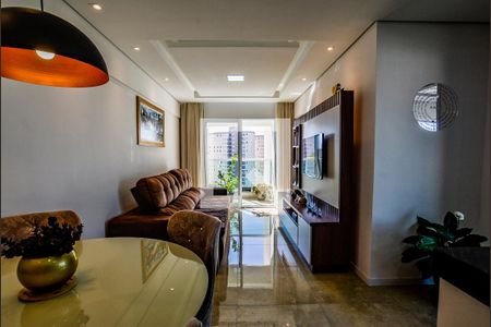Sala de apartamento para alugar com 2 quartos, 72m² em Vila Eldizia, Santo André