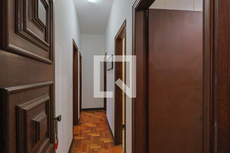 Corredor de apartamento à venda com 3 quartos, 116m² em Centro, Belo Horizonte