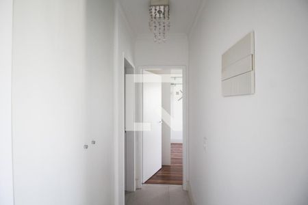 Corredor de apartamento para alugar com 1 quarto, 45m² em Indianópolis, São Paulo