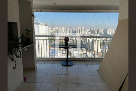 Apartamento à venda com 96m², 3 quartos e 2 vagasVaranda