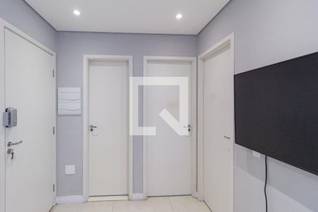 Sala de apartamento para alugar com 2 quartos, 39m² em Jardim Copiuva, Carapicuíba
