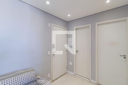 Sala de apartamento para alugar com 2 quartos, 39m² em Jardim Copiuva, Carapicuíba