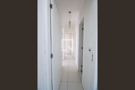 Corredor de apartamento para alugar com 3 quartos, 91m² em Jardim Londrina, São Paulo