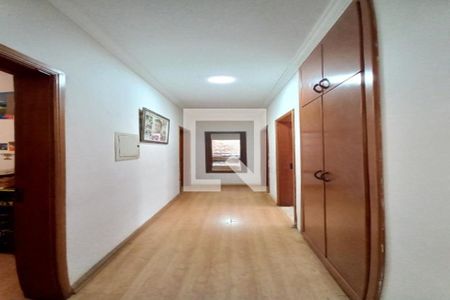 Corredor  de casa à venda com 4 quartos, 170m² em Parque Via Norte, Campinas