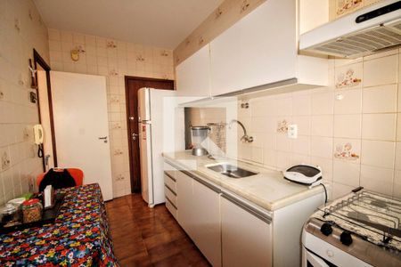 Cozinha de apartamento à venda com 3 quartos, 85m² em São Pedro, Belo Horizonte