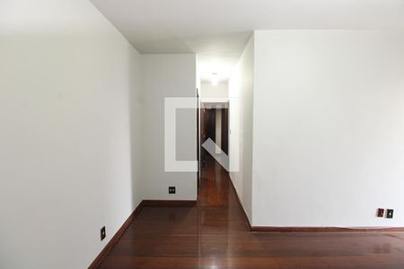 Corredor de apartamento à venda com 3 quartos, 88m² em Vila da Penha, Rio de Janeiro