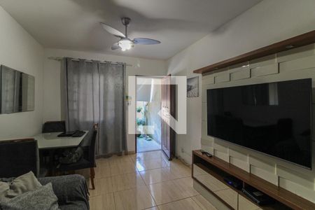 Sala de casa de condomínio para alugar com 2 quartos, 100m² em Vargem Grande, Rio de Janeiro