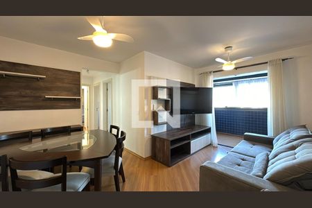 Sala de apartamento para alugar com 3 quartos, 77m² em Rebouças, Curitiba