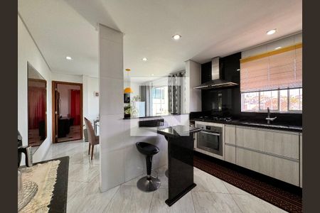 Casa para alugar com 270m², 3 quartos e 2 vagas Casa para alugar com 270m², 3 quartos e 2 vagasCozinha