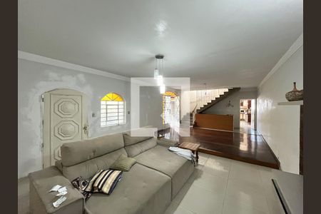 Sala de casa à venda com 4 quartos, 288m² em Jardim Jabaquara, São Paulo