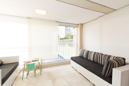 Varanda  de apartamento à venda com 3 quartos, 133m² em Vila Olímpia, São Paulo