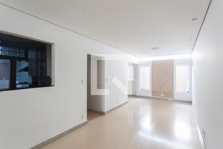 Sala 1 de casa para alugar com 2 quartos, 130m² em Liberdade, Belo Horizonte