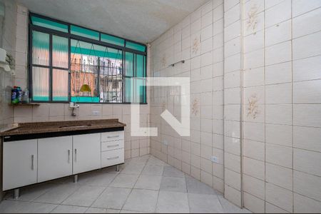 Cozinha de casa para alugar com 1 quarto, 45m² em Vila Babilônia, São Paulo