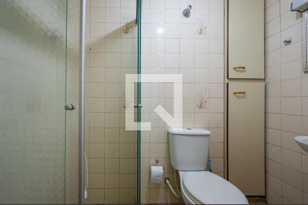 Banheiro de casa para alugar com 1 quarto, 45m² em Vila Babilônia, São Paulo