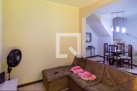 Sala de casa de condomínio à venda com 3 quartos, 250m² em Vila Barros, Barueri