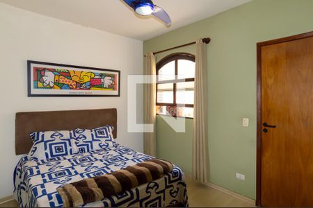 Quarto 1 de casa de condomínio para alugar com 3 quartos, 250m² em Vila Barros, Barueri