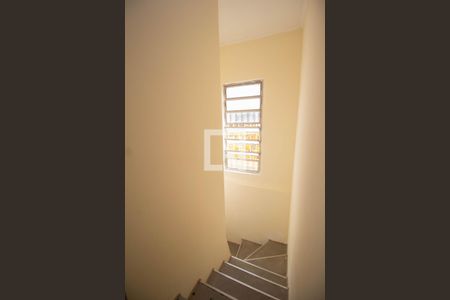 Escada de casa para alugar com 3 quartos, 180m² em Vila Penteado, São Paulo