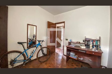 quarto 1 de apartamento à venda com 3 quartos, 100m² em Santo Antônio, Belo Horizonte