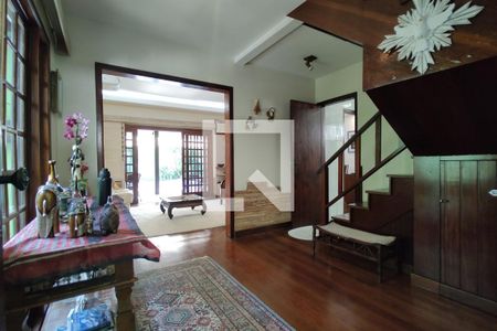 Hall de entrada de casa de condomínio à venda com 3 quartos, 392m² em Gardênia Azul, Rio de Janeiro