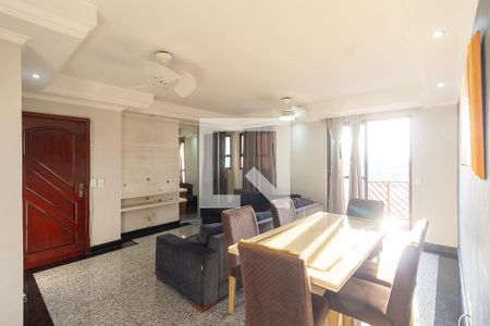 Sala de apartamento para alugar com 3 quartos, 130m² em Quitaúna, Osasco