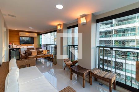 Varanda de apartamento à venda com 4 quartos, 145m² em Icaraí, Niterói