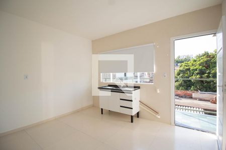 Sala / Cozinha de kitnet/studio para alugar com 1 quarto, 62m² em São Domingos, São Paulo
