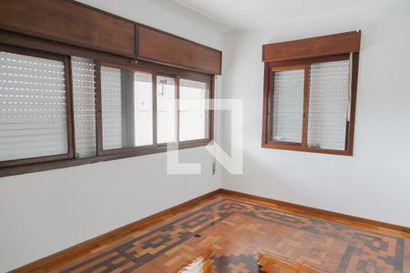 Quarto 1 de casa para alugar com 5 quartos, 380m² em Medianeira, Porto Alegre