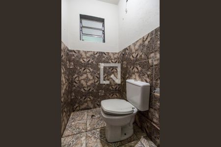 Banheiro de casa para alugar com 2 quartos, 40m² em Jardim do Líbano, Barueri