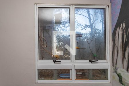 Sala - janela  de apartamento para alugar com 3 quartos, 59m² em Serraria, Diadema