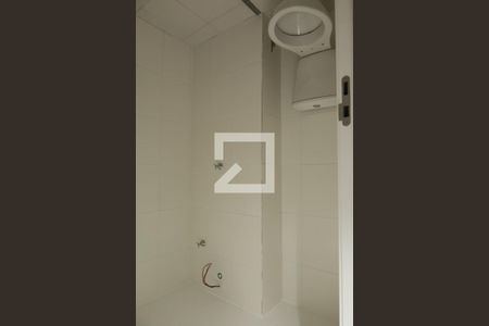 Banheiro de kitnet/studio para alugar com 1 quarto, 26m² em Jardim Helena, São Paulo