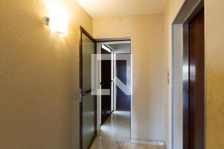 Entrada de apartamento para alugar com 3 quartos, 330m² em Centro, Curitiba