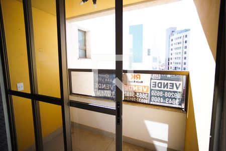 Varanda Sala de apartamento à venda com 3 quartos, 140m² em Liberdade, Belo Horizonte