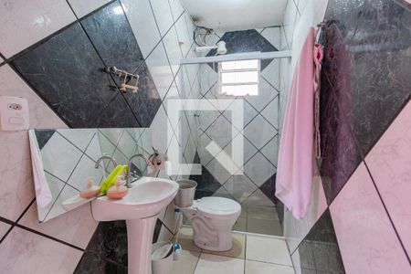 Banheiro da suíte de casa para alugar com 3 quartos, 150m² em Vila Merces, Carapicuíba