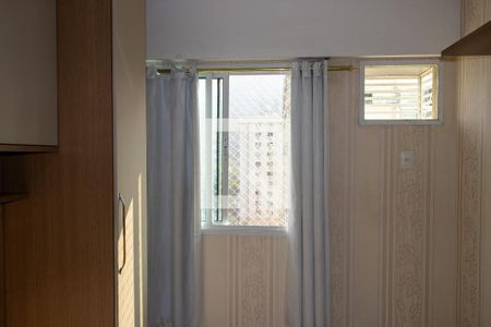 Quarto 2 de apartamento para alugar com 2 quartos, 63m² em Camorim, Rio de Janeiro