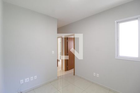 Sala de apartamento para alugar com 2 quartos, 55m² em Santa Rosa, Uberlândia