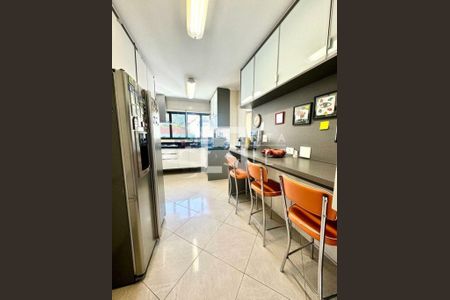 Apartamento à venda com 4 quartos, 196m² em Santana, São Paulo