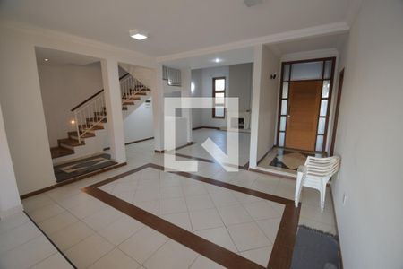 Casa de condomínio à venda com 390m², 3 quartos e 4 vagasSala 1