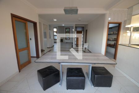 Casa de condomínio à venda com 390m², 3 quartos e 4 vagasSala 1