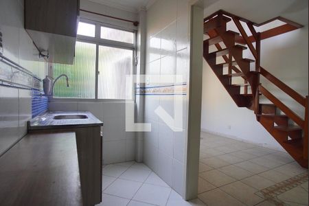 Cozinha de apartamento para alugar com 1 quarto, 65m² em Vila Ipiranga, Porto Alegre